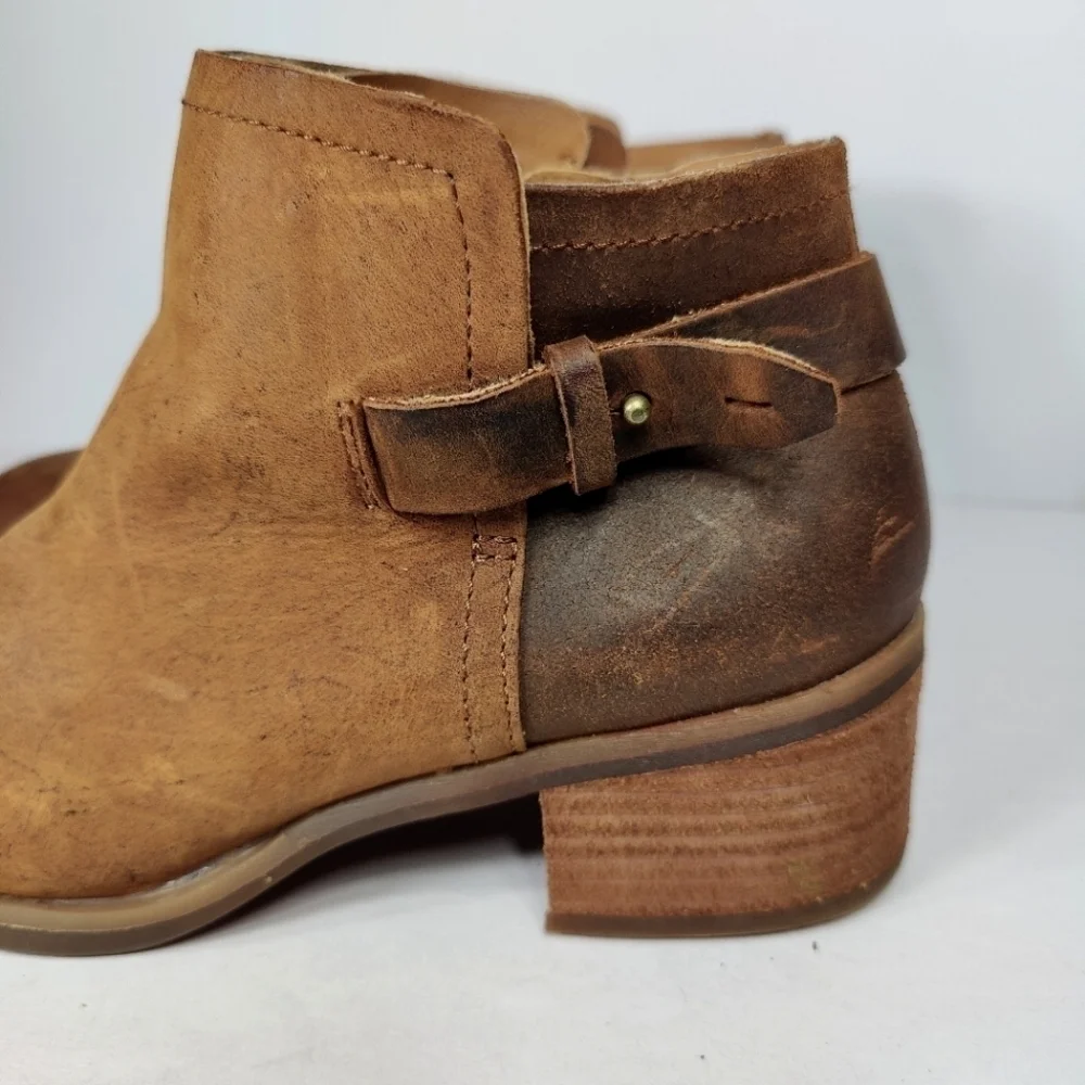 KORKS Sonya Womens Distressed Brown Leather Ankle Zipper Boots Booties Size 6.5M